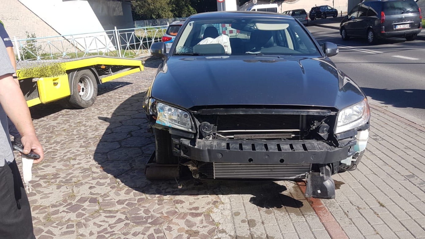 Nietrzeźwi kierowcy powodują kolizje i wypadki 