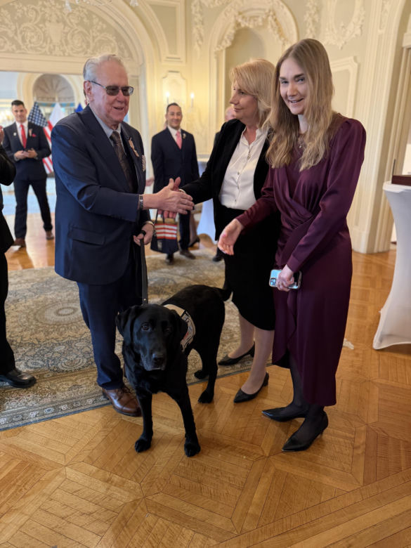 Wręczenie Krzyża Wielkiego Orderu Zasługi RP rodzicom Michaela Ollisa w Waszyngtonie, DC