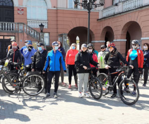 Rowerzyści najechali Szymbark. Kolejna wycieczka Iławskiej Gwardii Rowerowej