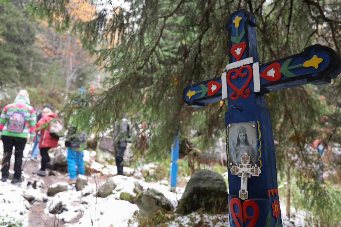 Wyjątkowy cmentarz w Tatrach Wysokich. „Umarłym na pamiątkę, żyjącym ku przestrodze”