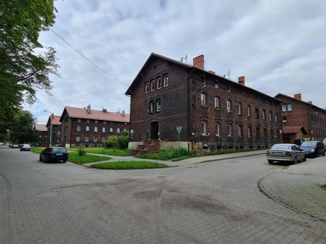 To miasto na Śląsku zachwyca perłami architektury. Zabytkowe osiedla robią wrażenie!