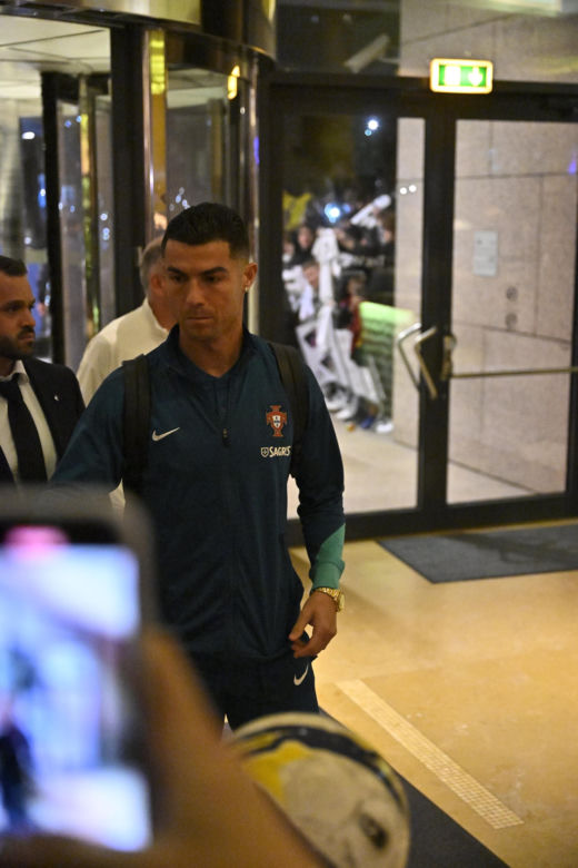 Portugalczycy w Warszawie. Ronaldo z kolegami przed meczem z Polską
