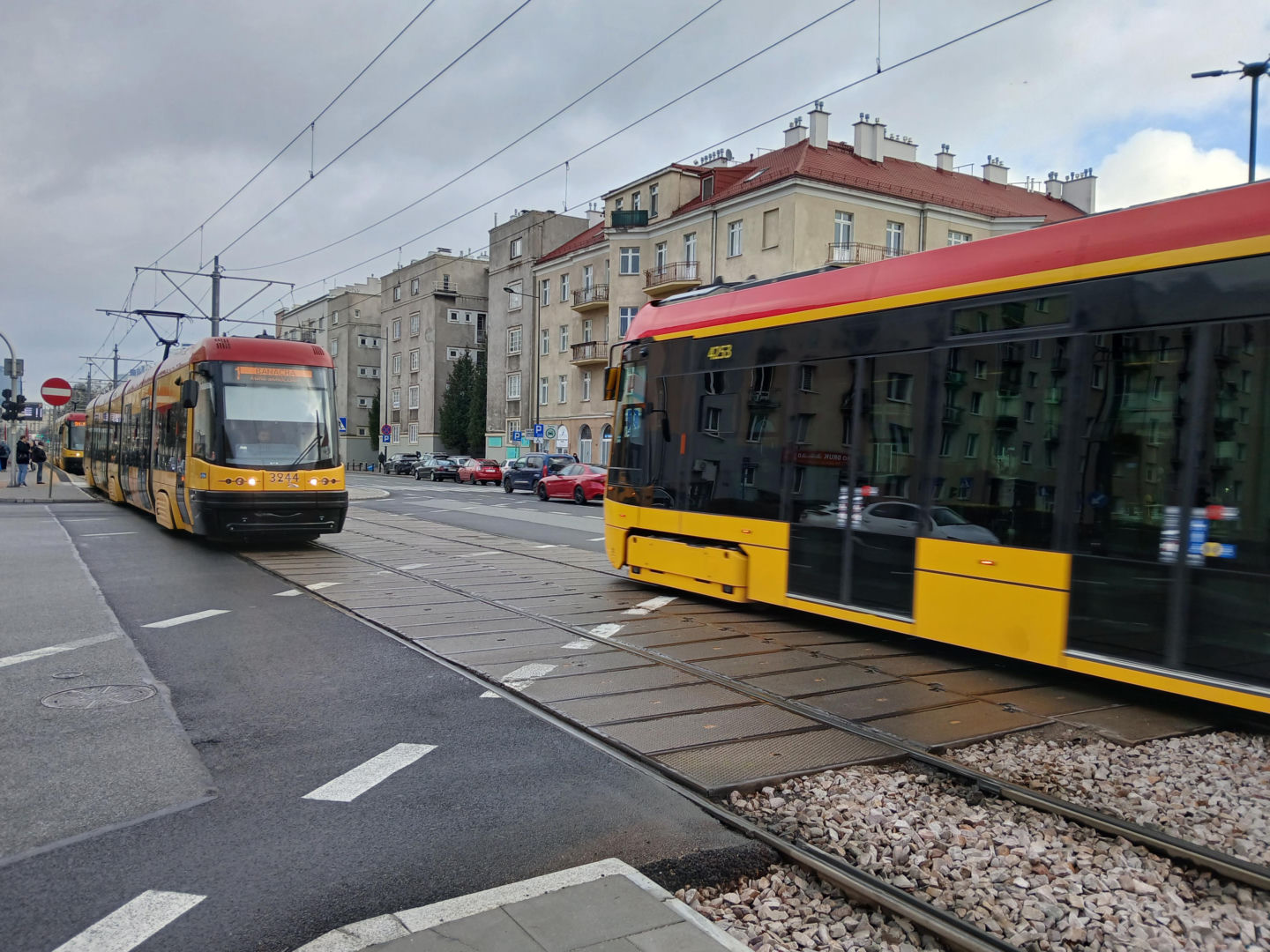 Skrzyżowanie ulic Grójeckiej, Wawelskiej i Kopińskiej w Warszawie