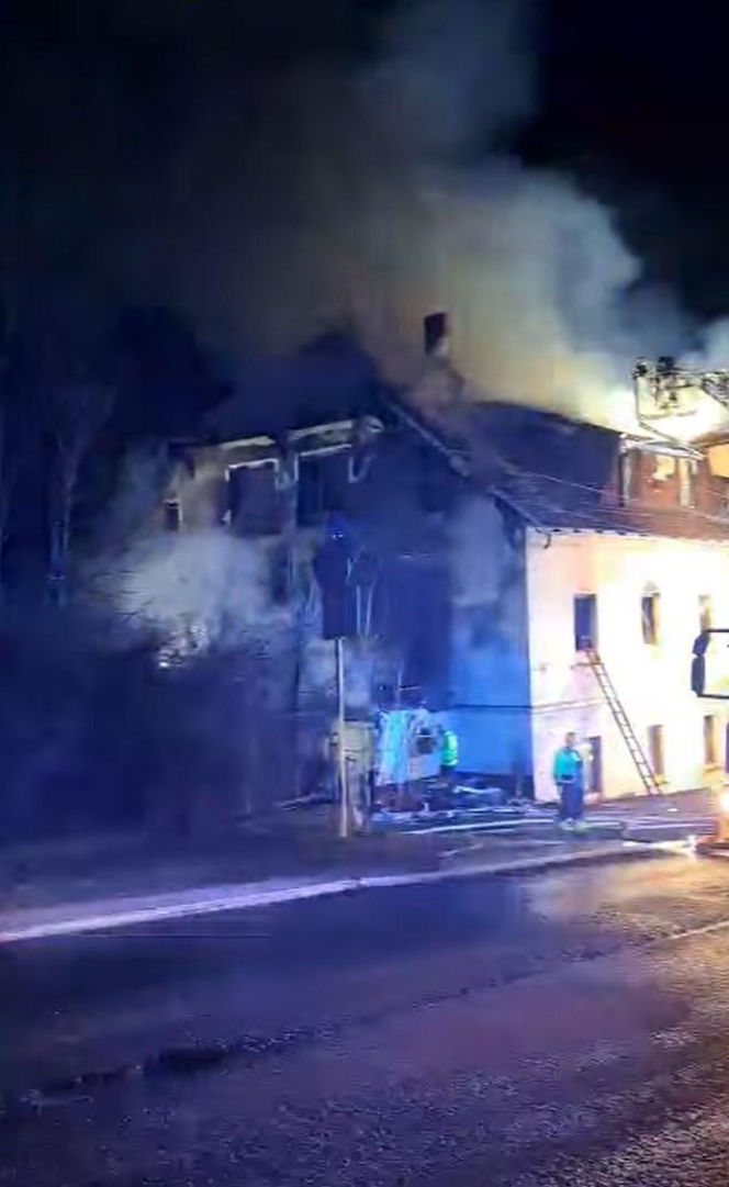 Pożar pensjonatu w Świeradowie-Zdroju. Budynek spłonął dzień po wyjeździe gości