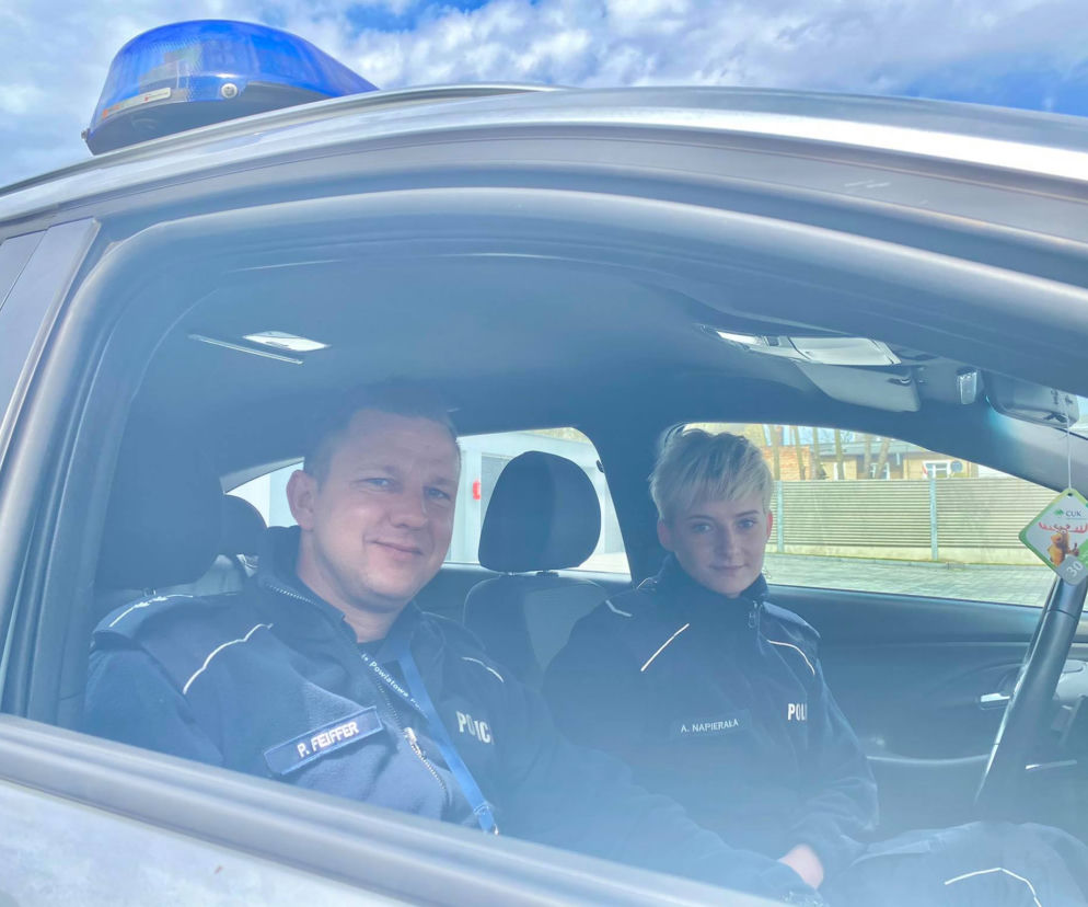 Policjanci uratowali życie mężczyźnie