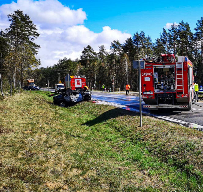 Tragiczny finał ucieczki przed policją. Auta stanęły w ogniu, zginęły dwie osoby