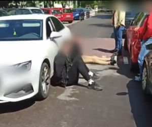 Bandyci zatrzymani na środku ulicy na Woli 