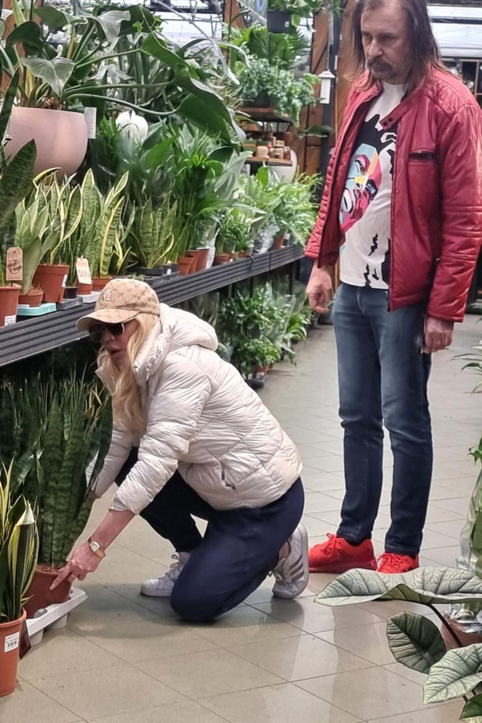 Monika Jarosińska robi sobie dżunglę