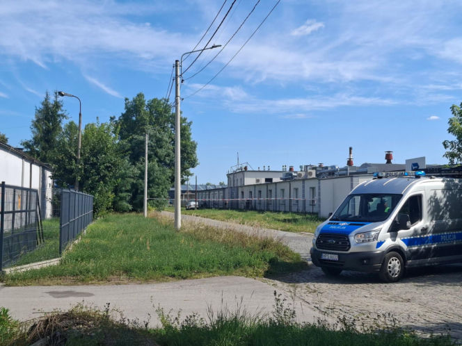 Pożar w fabryce dronów wojskowych w Skarżysku-Kamiennej. Policja bada przyczyny, ulica zablokowana