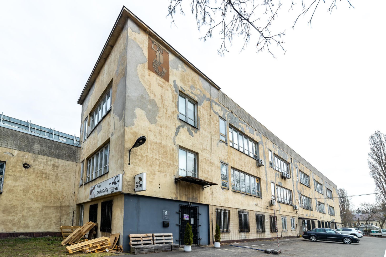 Dawna szkoła powszechna na Słomińskiego 1 w Warszawie