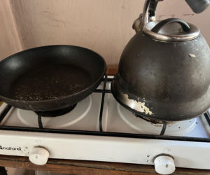 Pan Adam stracił wzrok po śmierci żony. Niespodziewanie zapukali do niego policjanci