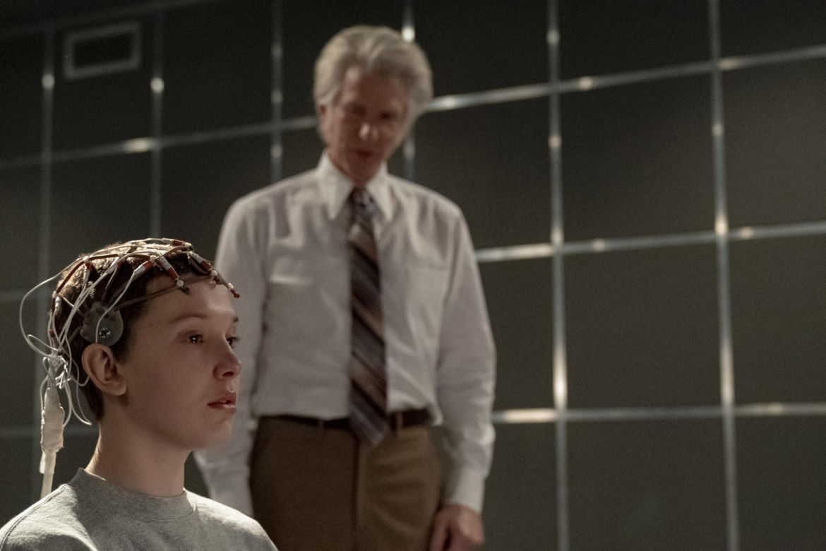 Stranger Things 4 sezon: Jedenastka (Millie Bobby Brown), dr Martin Brenner (Matthew Modine) 