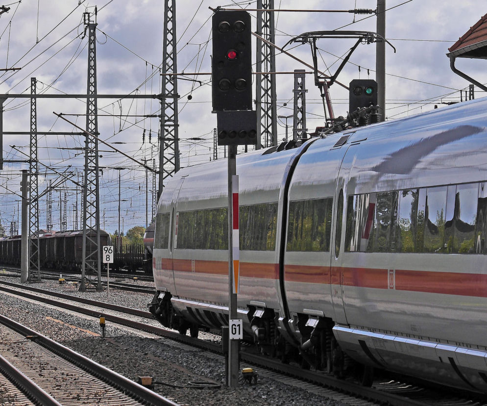 Koronawirus: Sanepid poszukuje pasażerów pociągu Intercity z Warszawy do Częstochowy
