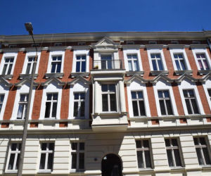 Kolejna kamienica przy ul. Śniadeckich w Bydgoszczy odzyskuje blask