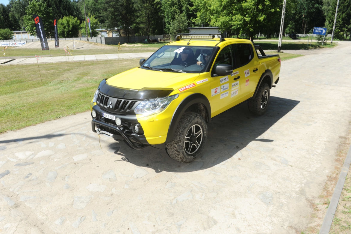 VIP CROSS 2016: polskie gwiazdy w terenówkach Mitsubishi