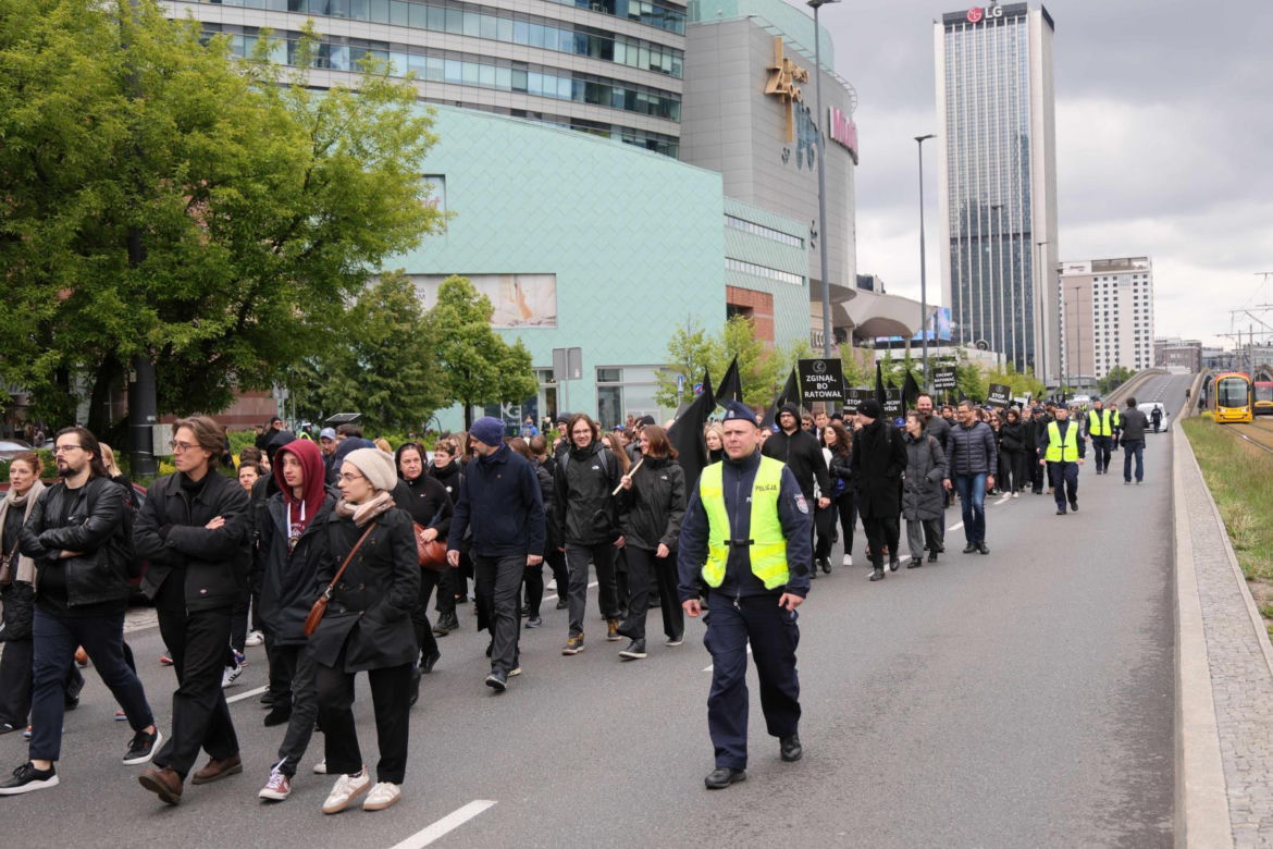   Razem przeciw przemocy. Medycy protestują w Warszawie