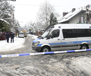 Zwłoki małżeństwa na Targówku. Świadkowie o szturmie antyterrorystów: W życiu czegoś takiego nie widziałem