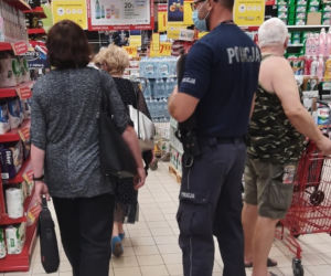 Policjanci kontrolowali sklepy w Fordonie 