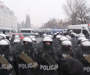 Dom Jarosława Kaczyńskiego otoczony jak twierdza