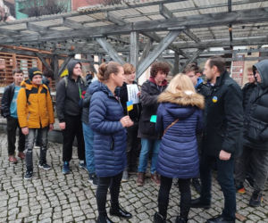Nigdy więcej wojny! Protest na rynku w Lesznie