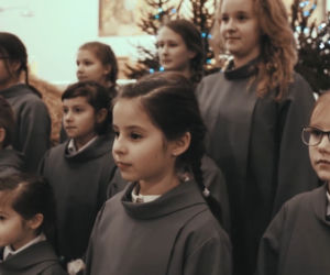 Białostocki chór Passeres Dei zaśpiewał polską wersję kolędy Carol of the bells [WIDEO]
