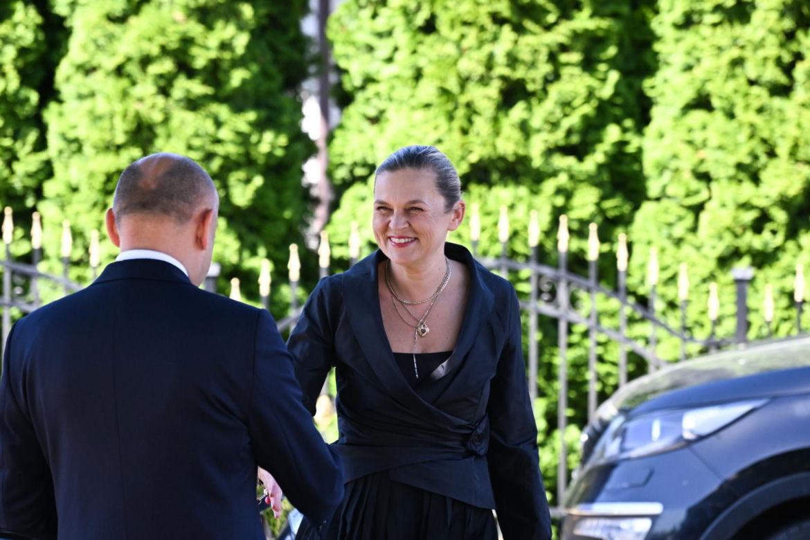Barbara Nowacka na koniec roku szkolnego pojechała do Darłowa