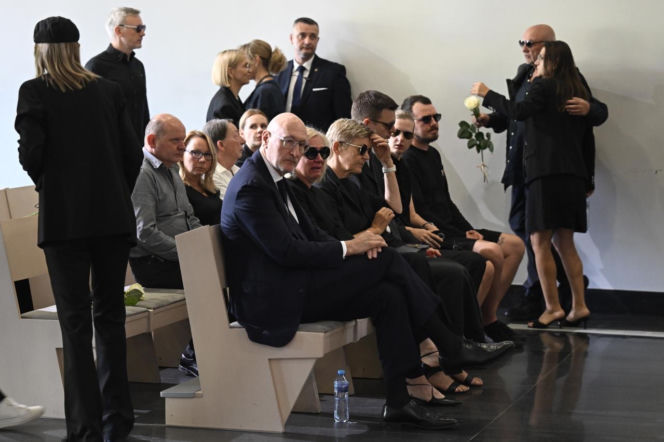 Politycy i dziennikarze na pogrzebie Andrzeja Morozowskiego
