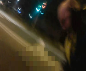 Radom. 26-latka uzbrojona w nóż. Dramatyczna interwencja policji na środku ulicy. Jest nagranie