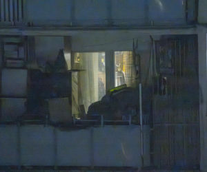 Udało się wejść do zaśmieconego mieszkania na Gocławiu. Wielkie sprzątanie