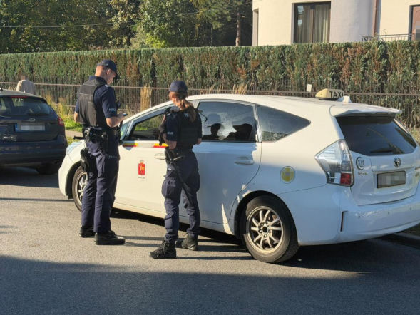Masowe kontrole w całej Warszawie! Policja przeczesuje dworce i bazary!