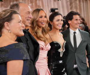 Pamela znów jest blondynką! Zobacz kreacje ze Złotych Globów