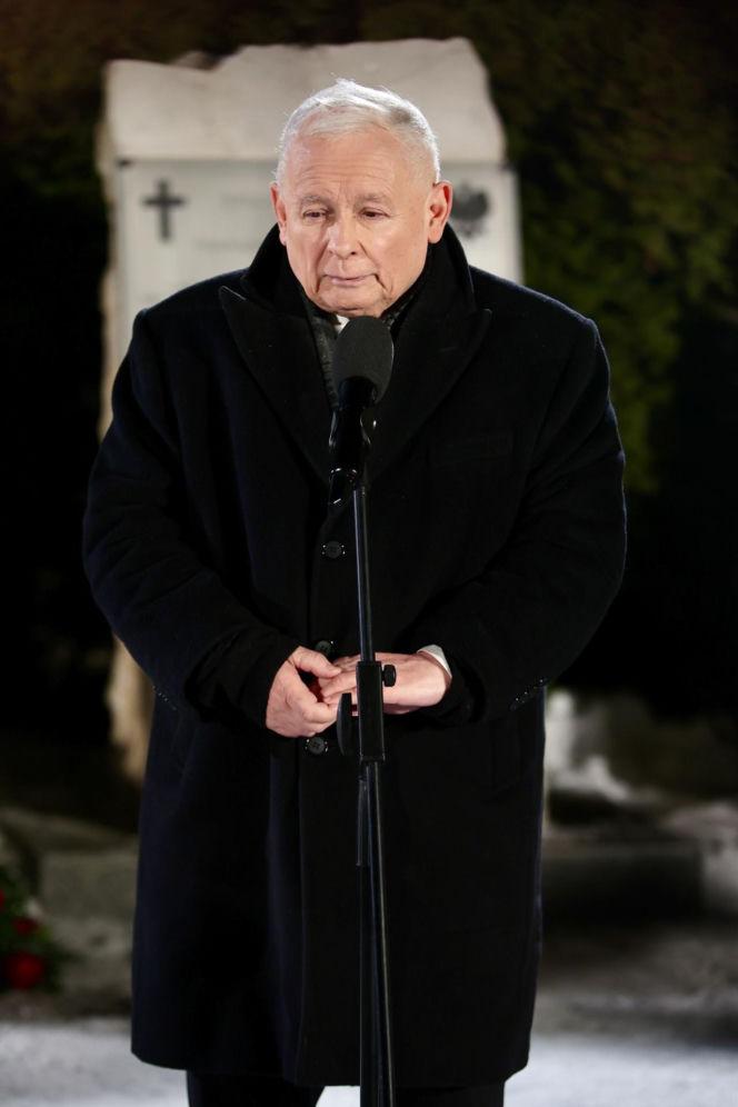 Jarosław Kaczyński w Starachowicach – Hołd dla Matki i Refleksje o Polsce
