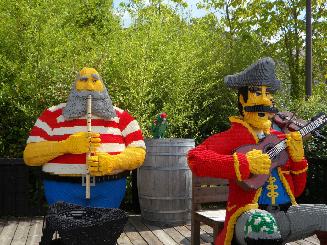 Piraci z klocków Lego