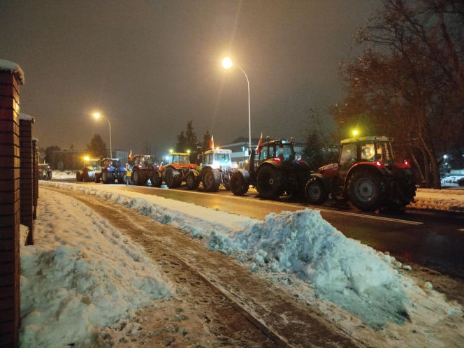 Protest rolników na spotkaniu z ministrem rolnictwa na Uniwersytecie w Siedlcach