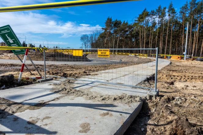 Budowa tunelu pod torami przy PKP Warszawa Wesoła