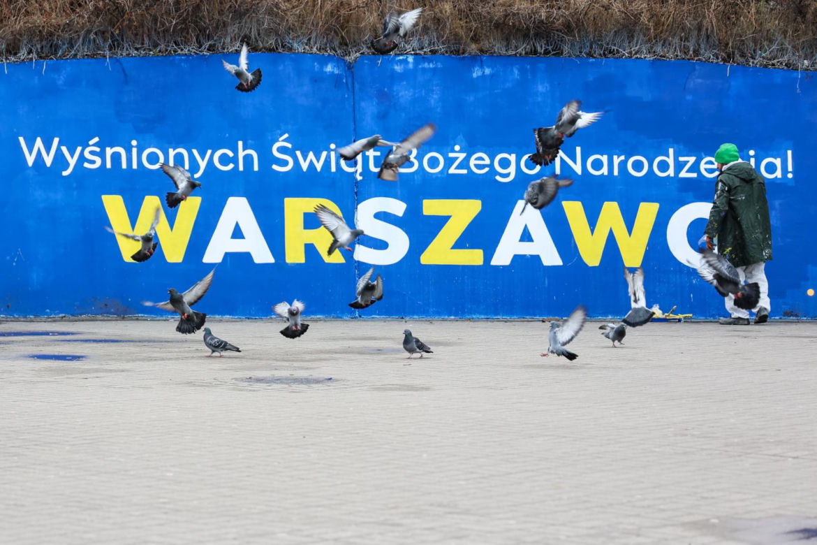 Świąteczny mural na "patelni" w Warszawie