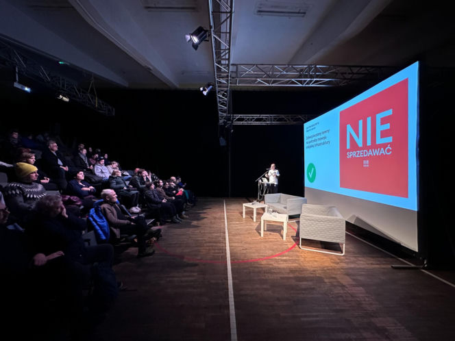 Plan Szczególny do Planu Ogólnego. Wydarzenie w Komunie Warszawa