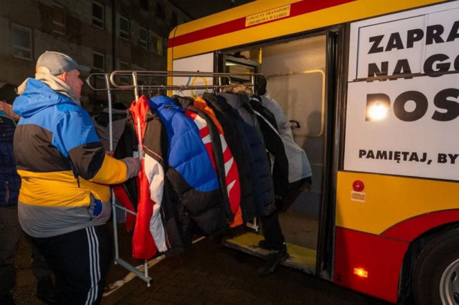 Łodzianie zamarzają w swoich mieszkaniach. „Można korzystać z pomocy” - mówią urzędnicy