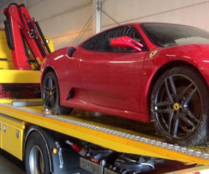 Rozbite Ferrari F430