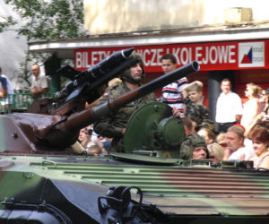 Wielka defilada w Warszawie. To Lech Kaczyński rozpoczął wojskowe pokazy w 2007 roku