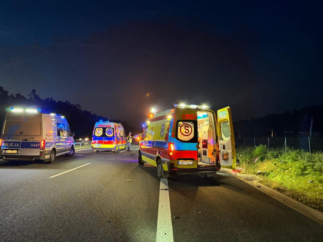 Groźny wypadek na A4 koło Tarnowa w piątek nad ranem 12.07.2024r.