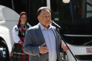 Marszałek  Adam Struzik zapowiada rozmowę z radną Agnieszką Stolarczyk. Chodzi o wpis radnej dotyczący posady dla jej męża 