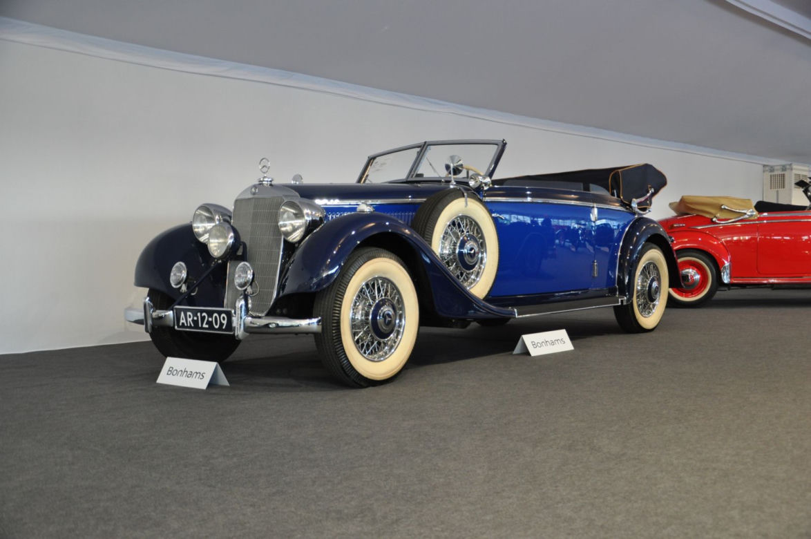 Aukcja zabytkowych Mercedesów w muzeum w Stuttgarcie