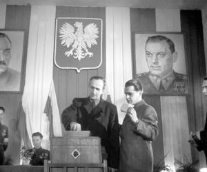 Super Historia - Polska utrwalaczy ustroju