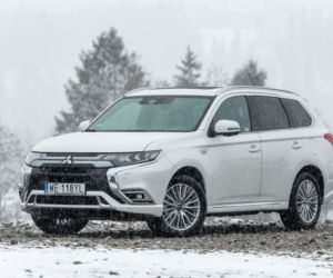 Mitsubishi Outlander PHEV 2020 