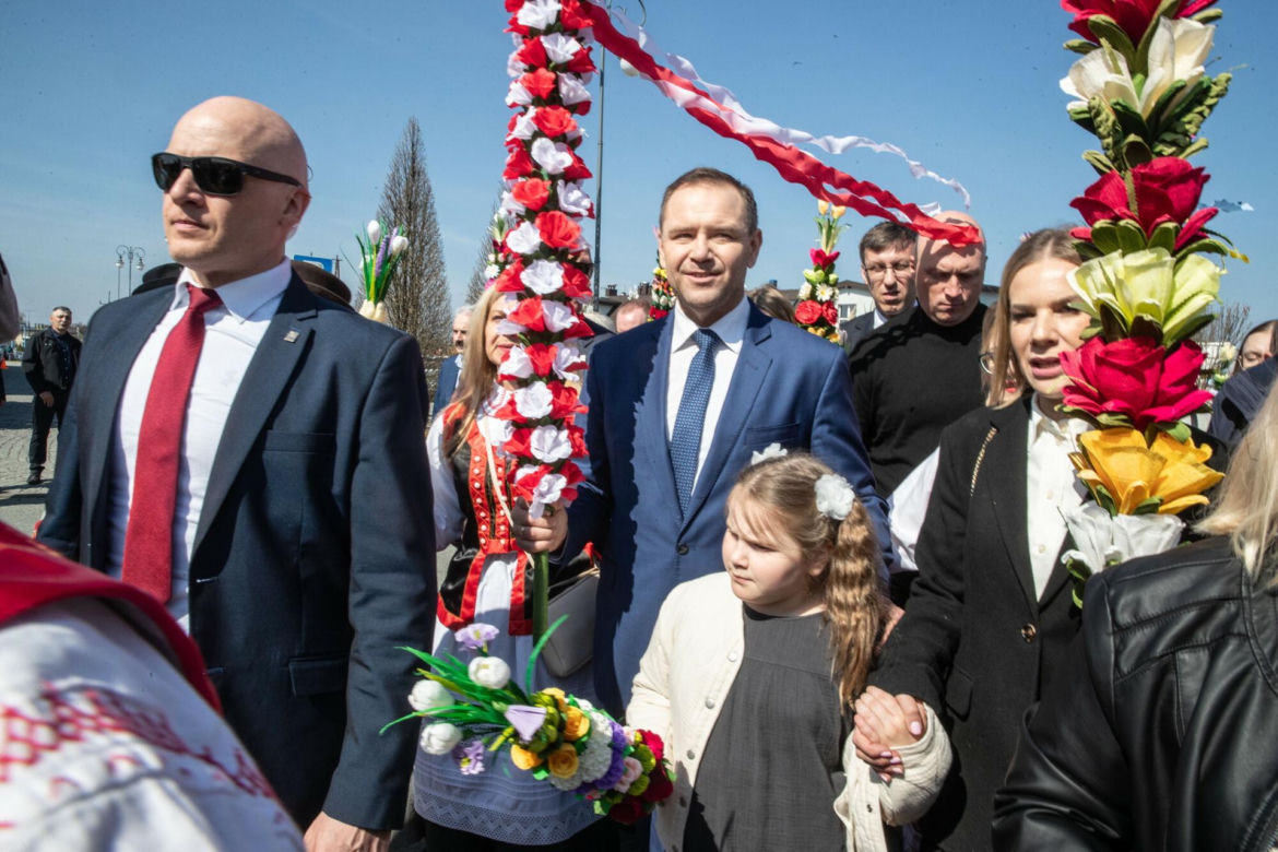Karol Nawrocki pokazał się z patriotyczną palemką w zaskakującym miejscu! Była ogromna!