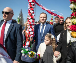 Karol Nawrocki pokazał się z patriotyczną palemką w zaskakującym miejscu! Była ogromna!