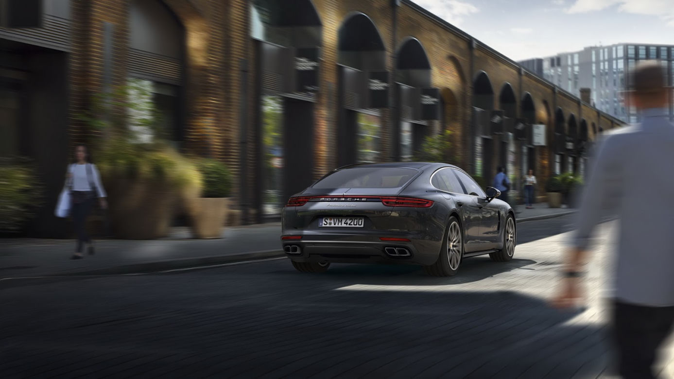 2017 Porsche Panamera