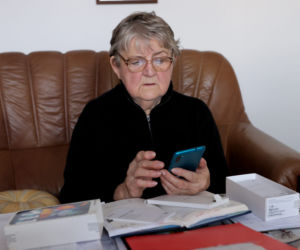 Okradli ją na 50 tys. zł.! Seniorka zbierała pieniądze na chorą wnuczkę