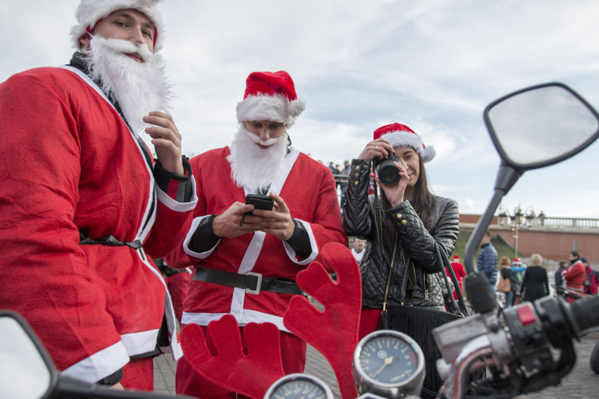 MotoMikołaje 2015 Lublin: Motocykliści z prezentami dla dzieci